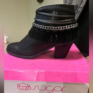 Black Boots